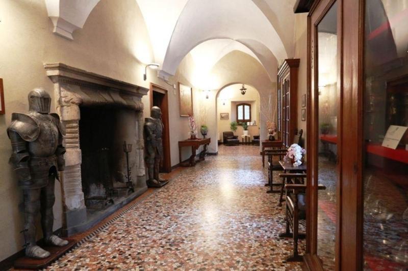 Отель Castello Di San Gaudenzio Павия Экстерьер фото